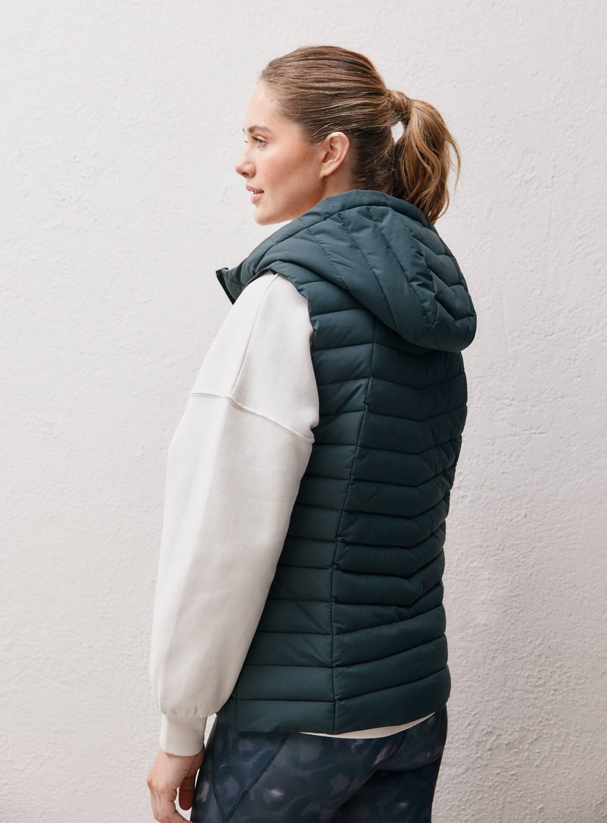 REAKTIV Khaki Hooded Gilet M - Image 6